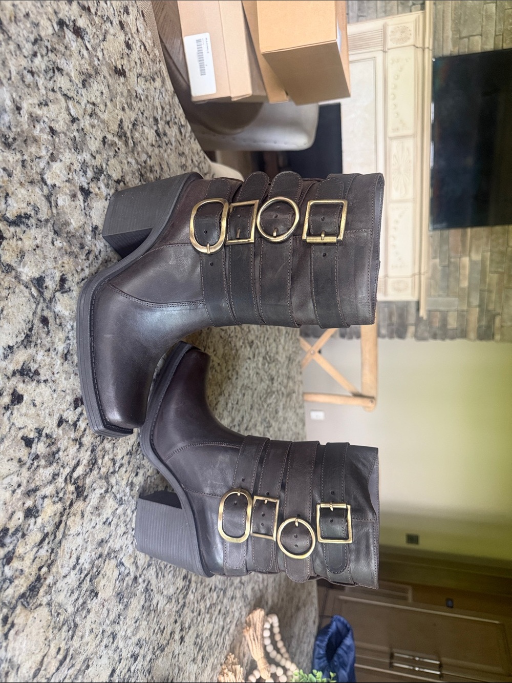 Steve Madden Carlina Dark Brown Buckle Strap Mid-Heel Ankle Boots size 9 New